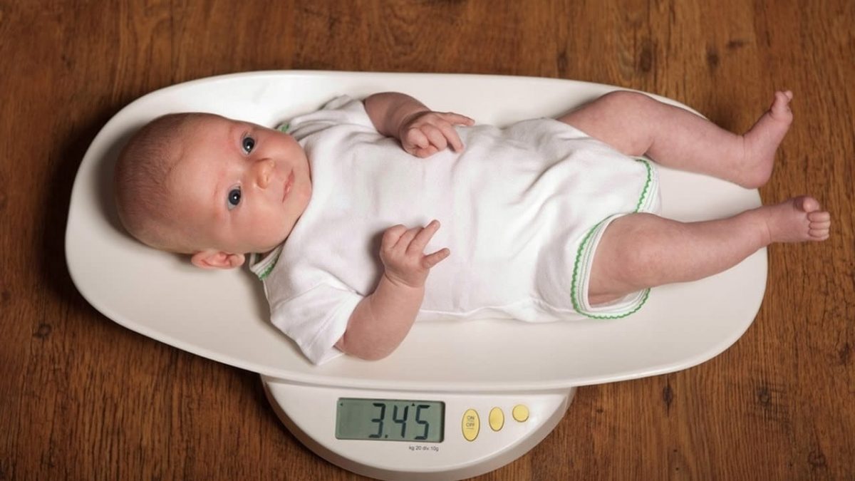 الوزن الطبيعي للطفل عند الولادة